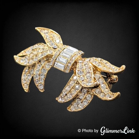 Vintage Bow Ribbon Pave Round Baguette Rhinestones Gold Tone Brooch Pin - Picture 3 of 9